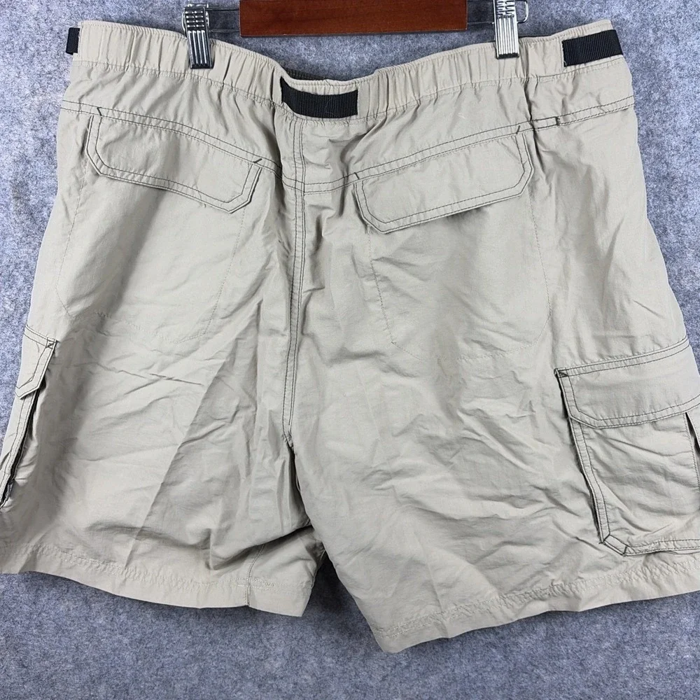 REI Shorts Men's Large Cargo Beige Elastic Waist Nylon Belted Hiking 7' Inseam
